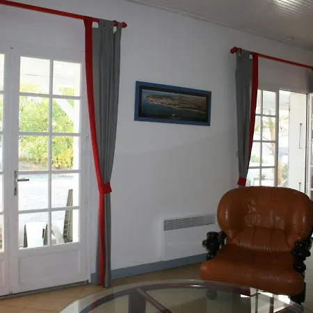 Spacieuse Avec Terrasse En Bord De Et Animaux Acceptes - Fr-1-22-249 * La Tranche-sur-Mer