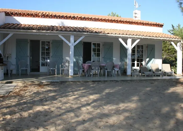 Spacieuse Avec Terrasse En Bord De Et Animaux Acceptes - Fr-1-22-249 *