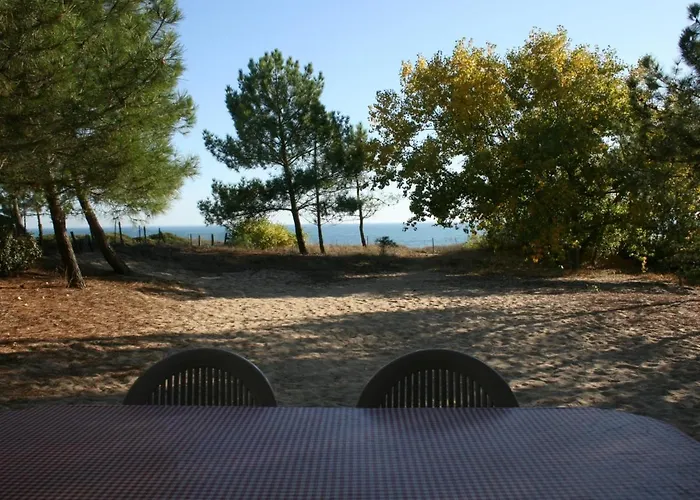 Spacieuse Avec Terrasse En Bord De Et Animaux Acceptes - Fr-1-22-249 Holiday home La Tranche-sur-Mer