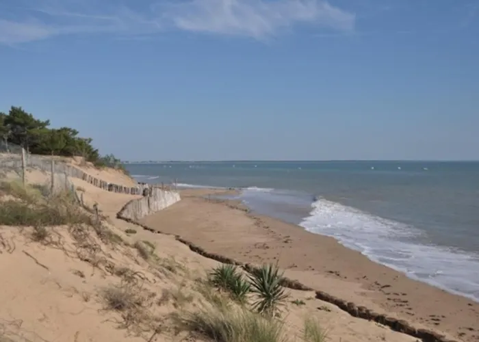 Spacieuse Avec Terrasse En Bord De Et Animaux Acceptes - Fr-1-22-249 * La Tranche-sur-Mer