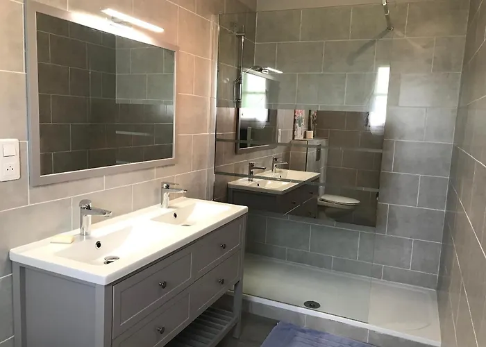 Spacieuse Avec Terrasse En Bord De Et Animaux Acceptes - Fr-1-22-249 La Tranche-sur-Mer