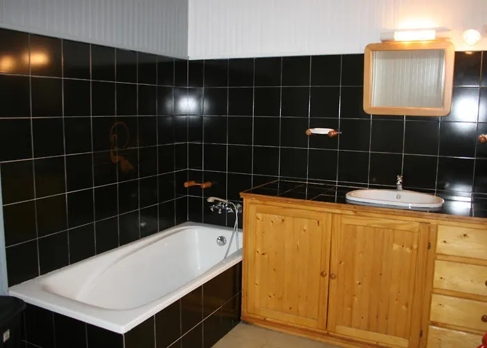 Spacieuse Avec Terrasse En Bord De Et Animaux Acceptes - Fr-1-22-249 Holiday home *